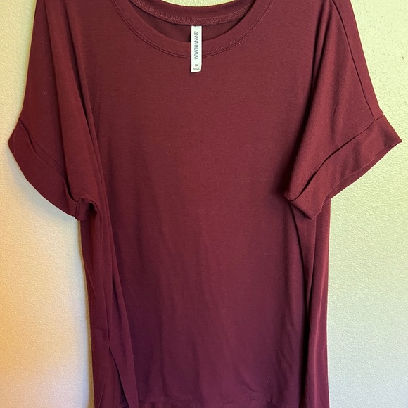Zenana Outfitters Tops - Zenana Premium Rolled Sleeve Scoop Neck Shirt-Maroon